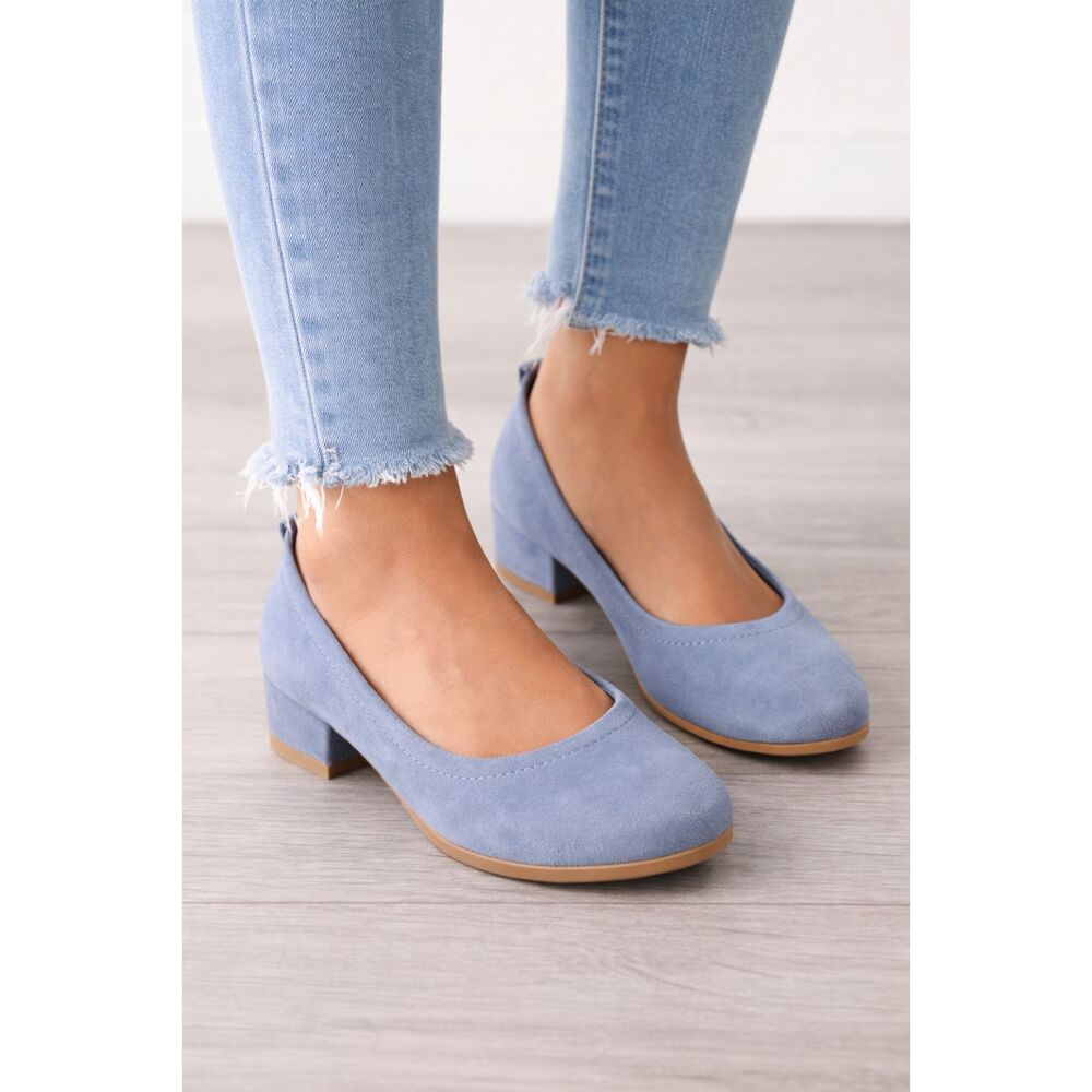 Ballet Style Low Heel Blue Faux Suede Slip On Comfort Shoes Size 7.5 Brash